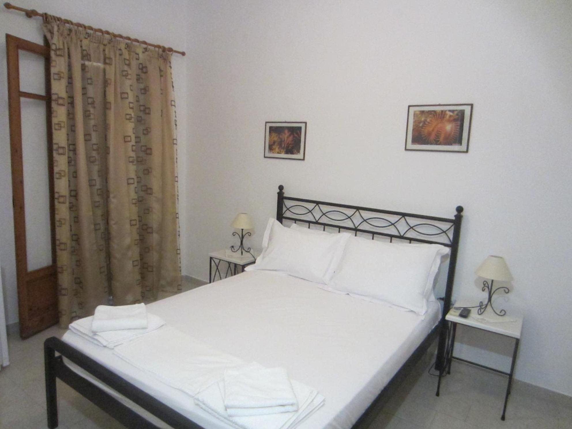 Katerina Apartments Triovasálos 外观 照片
