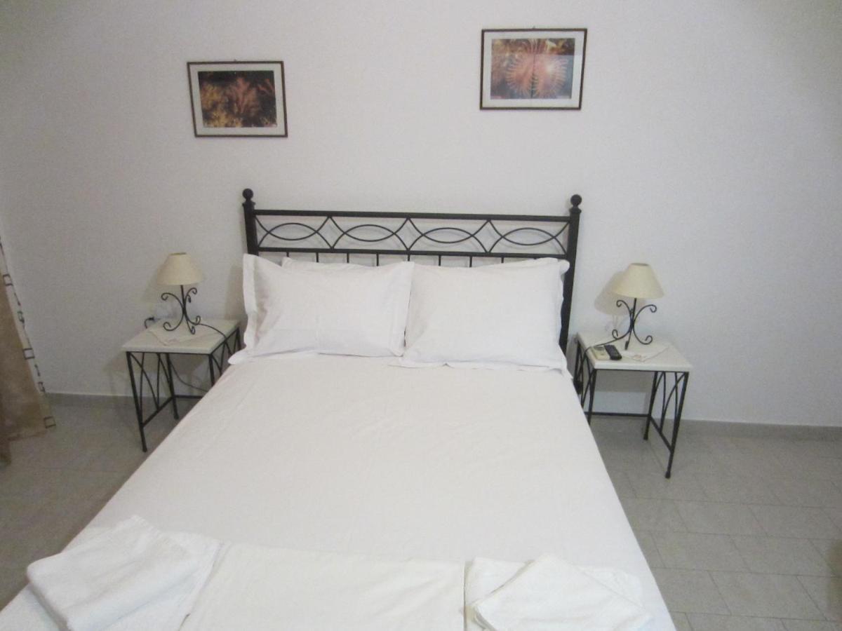 Katerina Apartments Triovasálos 外观 照片