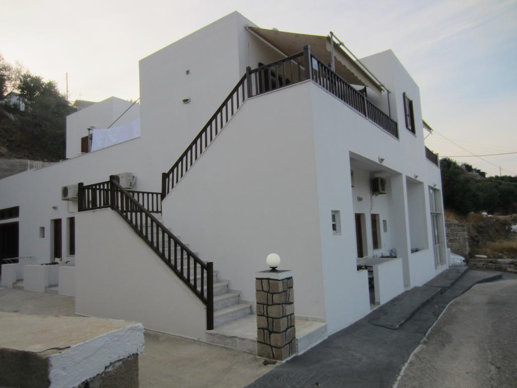 Katerina Apartments Triovasálos 外观 照片