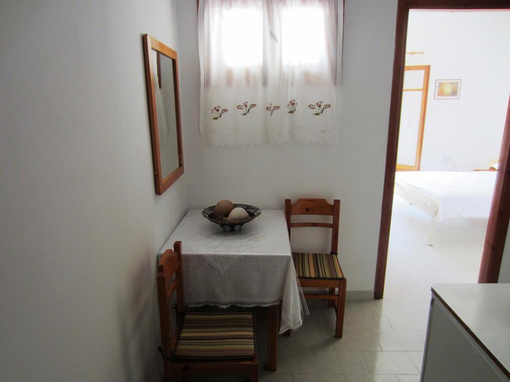 Katerina Apartments Triovasálos 外观 照片