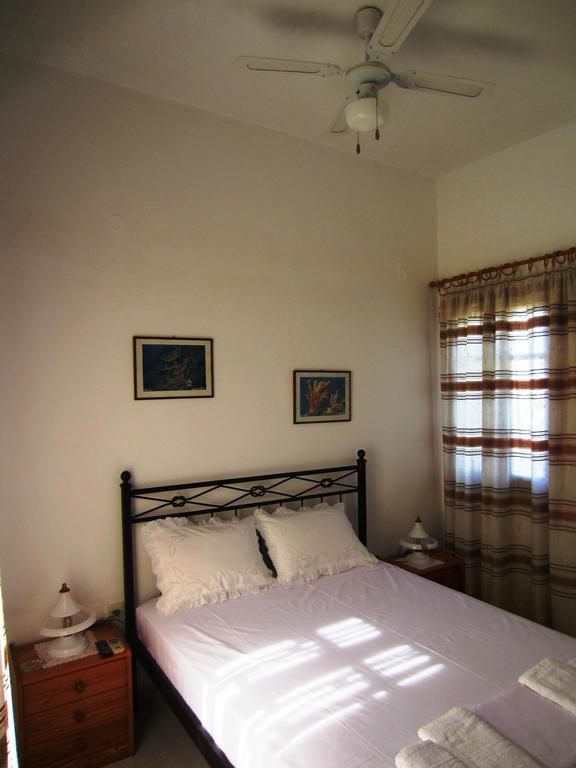 Katerina Apartments Triovasálos 外观 照片