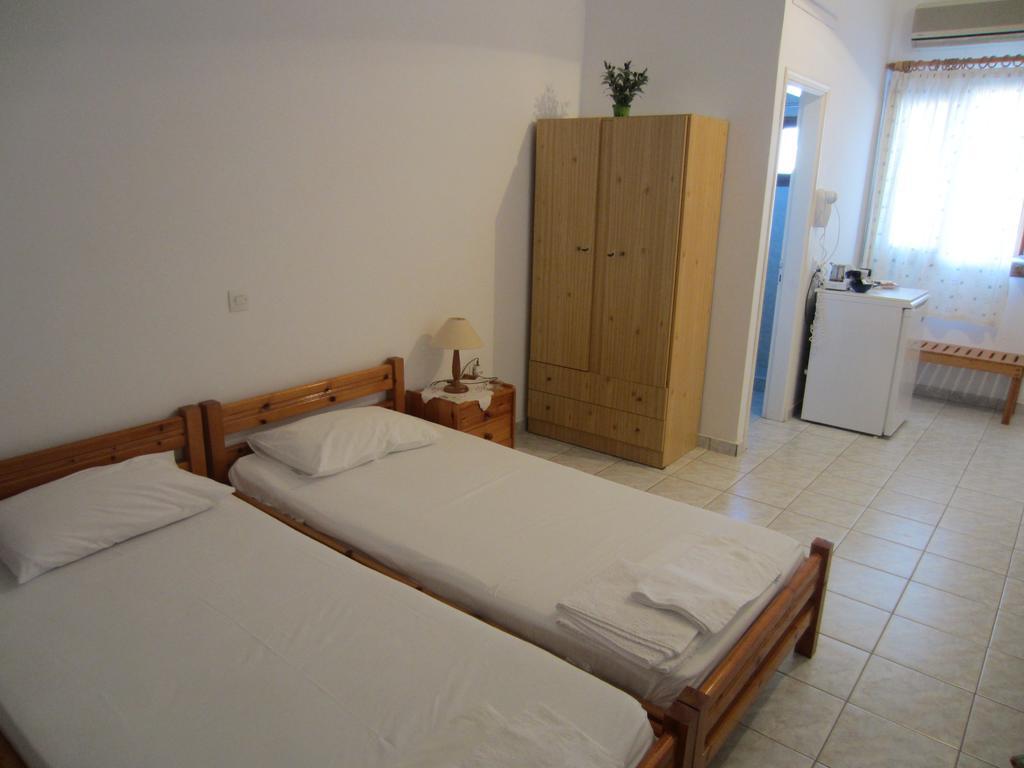 Katerina Apartments Triovasálos 外观 照片